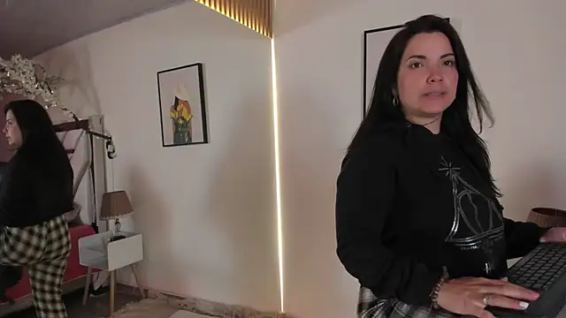 Czat XXX na żywo – AngeliqueBoyer__