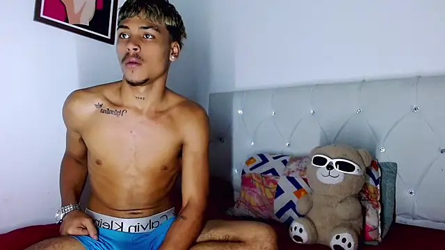 Angel_foxc13's Live XXX Chat