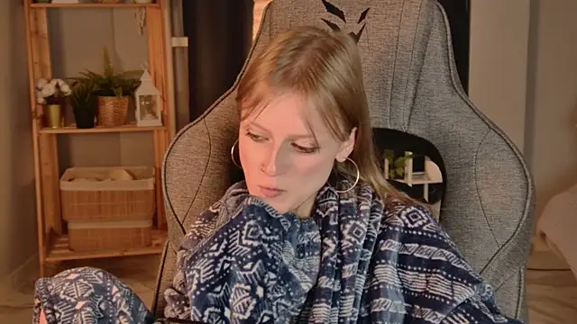 KiraMontoya XXX чат на живо