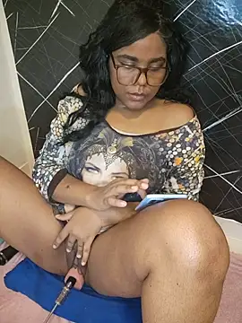 CANDY-LATIN's Live XXX Chat
