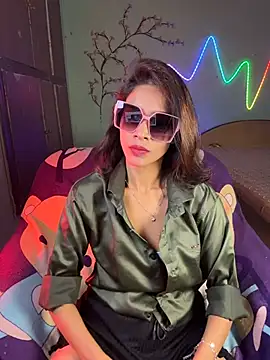 Chat XXX en directo de Ivy_the_goddess