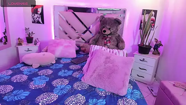 Karly_moon Chat XXX in diretta