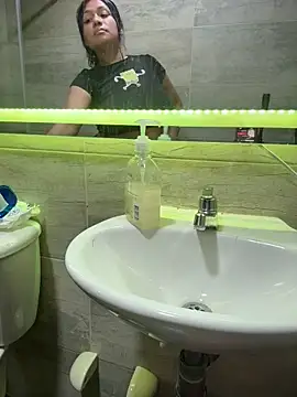 Im_Little's Live XXX Chat