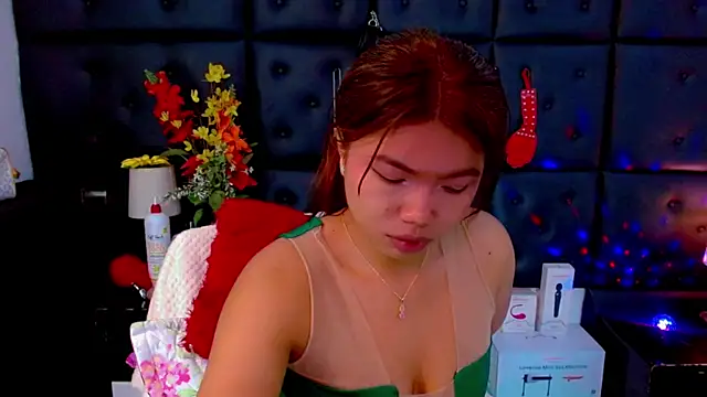 Cloelombard's Live XXX Chat