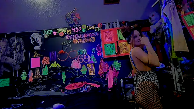 צ'אט XXX בשידור חי של Splash_Queen420