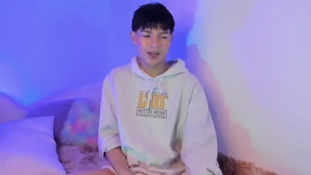 AleaurarashiiのライブXXXチャット