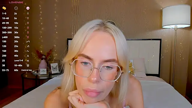 bellatip's Live XXX Chat