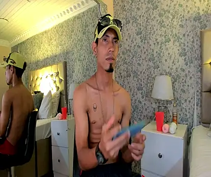 Chat +18 de NoaahTylor ao vivo