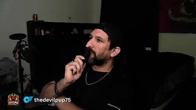 Chatroom XXX en direct de DevilPup75_