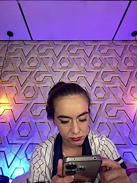 MelanyyJhonson15's Live XXX Chat