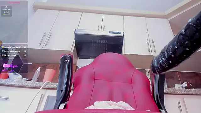 Miia_Rosee_ Chat XXX in diretta