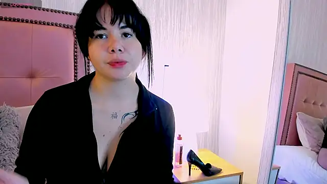 LinaBlack_ Adlı Modelin Canlı XXX Sohbeti