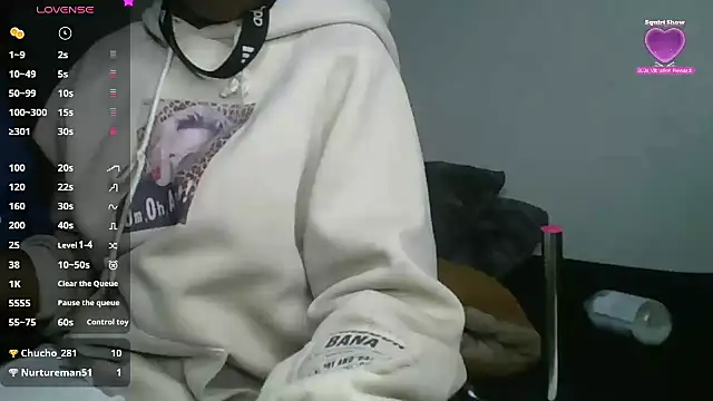 Pretty-Caramel1 live XXX chat