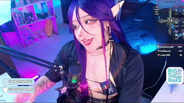 toky_doll Adlı Modelin Canlı XXX Sohbeti