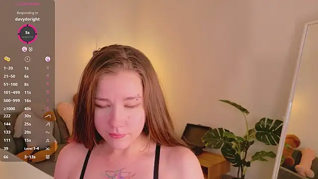 Chatroom XXX en direct de Mira_Falls