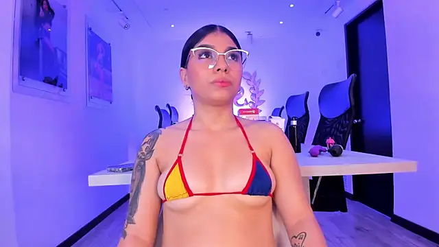 Chat +18 de MaiaLopez ao vivo