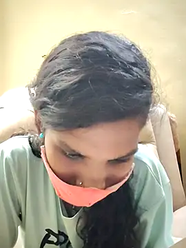 Shreya-telugupilla's Live XXX Chat