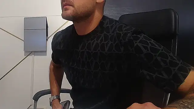 JamesMyerss: διαδικτυακό σόου στην κάμερα