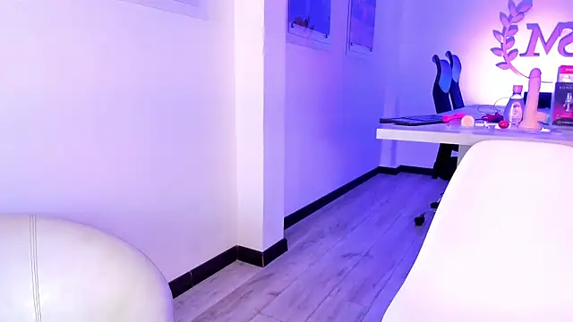 Chat +18 de MaiaLopez ao vivo