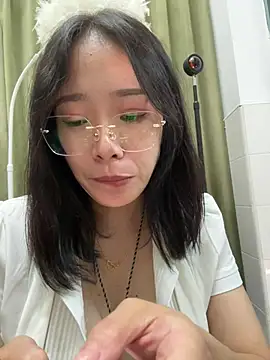 kikitt520's Live XXX Chat