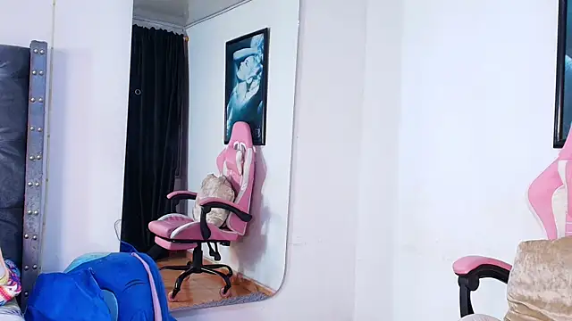 GraceWallace_ লাইভ XXX চ্যাট