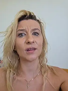 XXX chat uživo modela KaylinJan