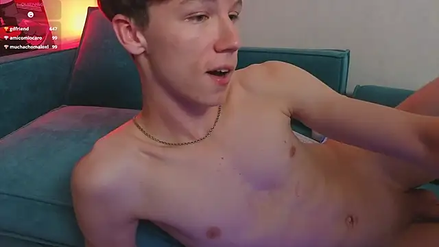 cuMte_boyのライ  ブXXXチャット