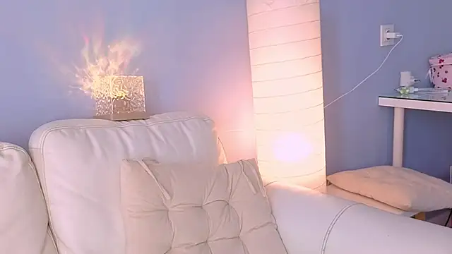 Lilo_Sims Adlı Modelin Canlı XXX Sohbeti