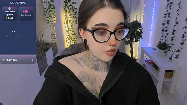 Dixi_Pixi_ Adlı Modelin Canlı XXX Sohbeti