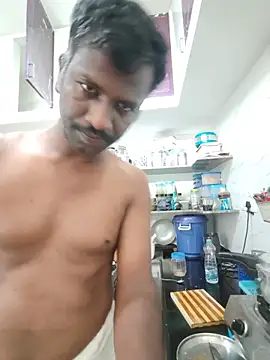 Paramkeerthi Adlı Modelin Canlı XXX Sohbeti