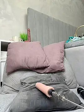 ChloeBrut Adlı Modelin Canlı XXX Sohbeti