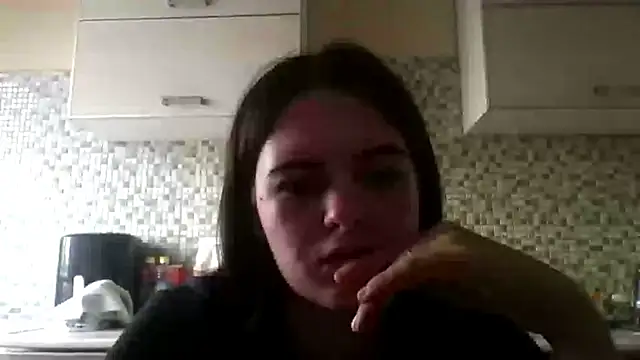 KikiAmino élő XXX-chatje