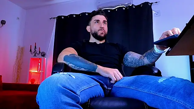 XXX chat uživo modela MightyAaron66