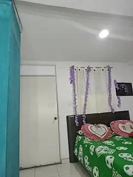 צ'אט XXX בשידור חי של LuluDream