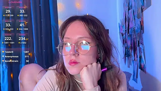 ViolettMo0n's Live XXX Chat
