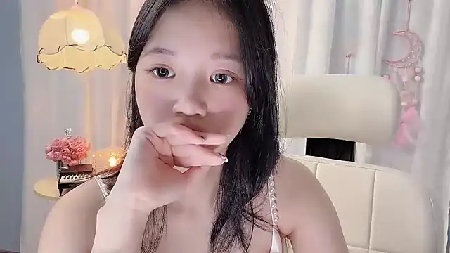 Yanys521 即時 XXX 聊天