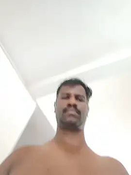 Paramkeerthi 现场XXX聊天