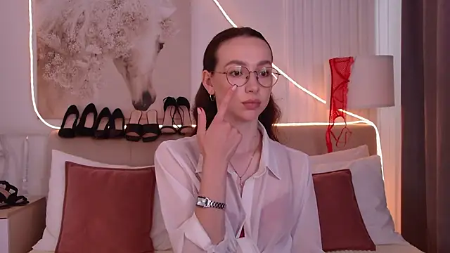 Emily_Simon live XXX chat