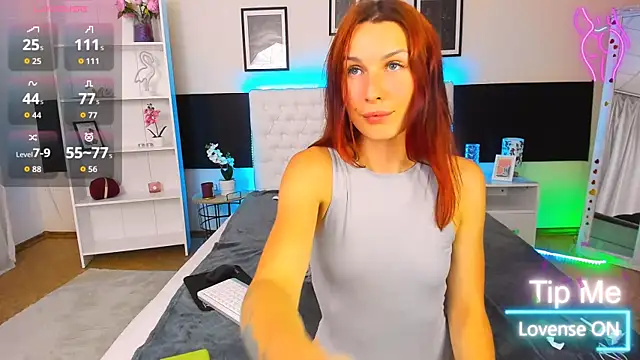 KiraNeeww: онлайн-секс-чат