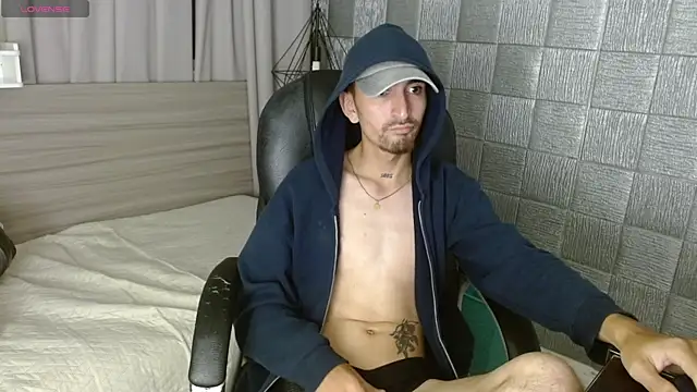 MykeCastle live XXX chat