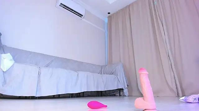 Cherrypie_001's Live XXX Chat