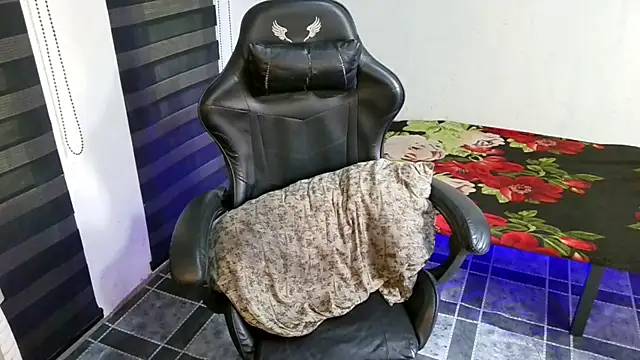 Chat XXX Live Spicy_RowyCam