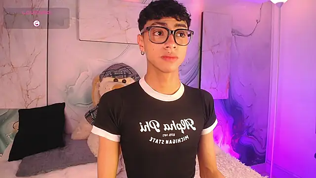 Owen_JP Adlı Modelin Canlı XXX Sohbeti