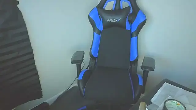 צ'אט XXX בשידור חי של JimmyJerksYa