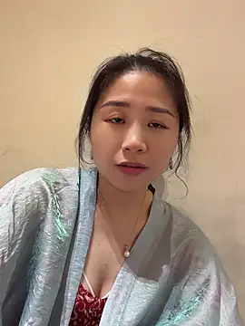 Iridessa-'s Live XXX Chat