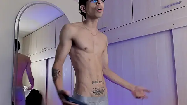 Mheysam_Youngerxn Webbikameraesitys