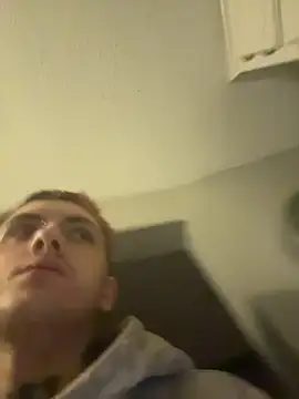 Capwildd_124 élő XXX-chatje