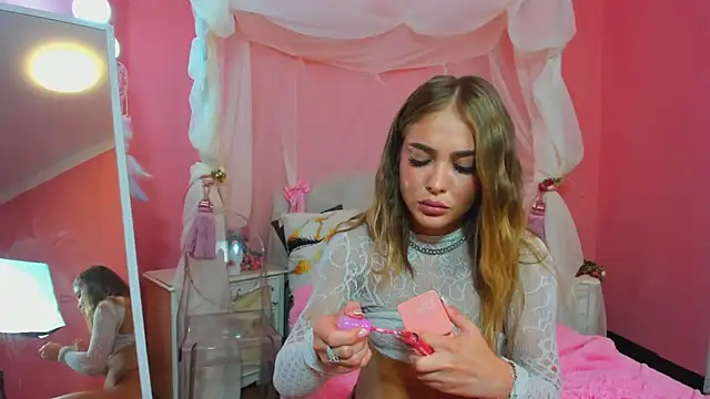 MilaLewi's Live XXX Chat