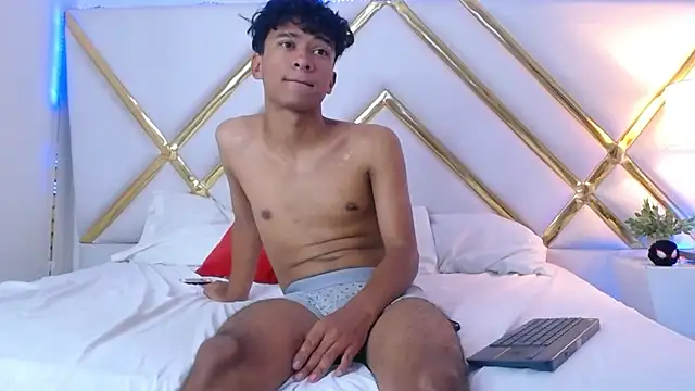 Adam_Foxxxn Live XXX chat