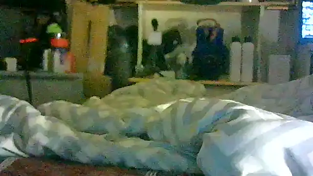 Pokazy przed kamerką – CR3M3_FIR3